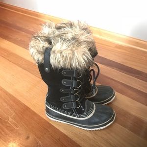 Soren Joan of Arctic boots
